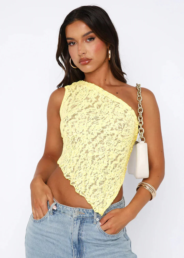 Top De Encaje Con Cuello Inclinado
