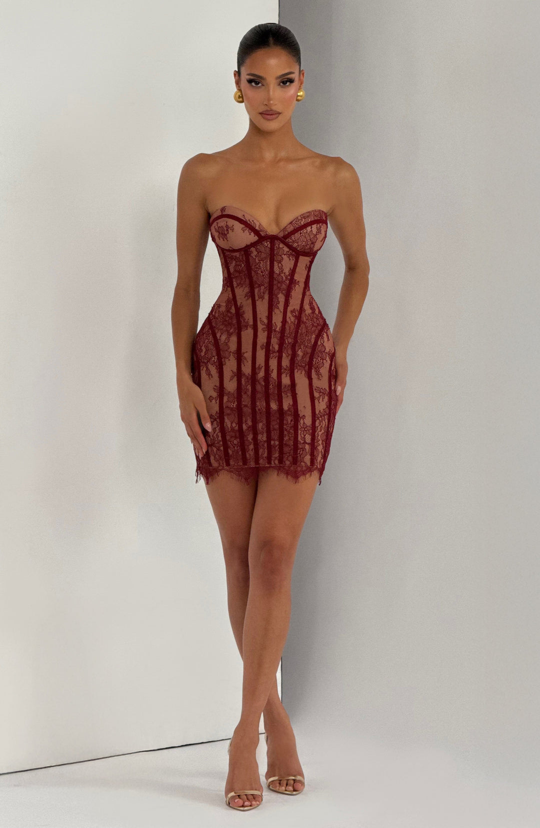 MINI VESTIDO MARA SENSUALIDAD Y CARÁCTER PARA DESTACAR SIN ESFUERZO